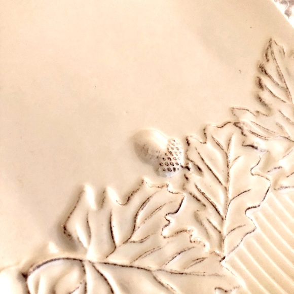 Beautiful Hallmark Leaf and Acorn Plate. No cracks or chips. Brand new - Picture 5 of 5